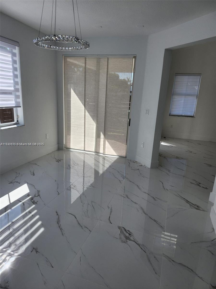 8465 NW 108th Path, Doral, Florida image 3