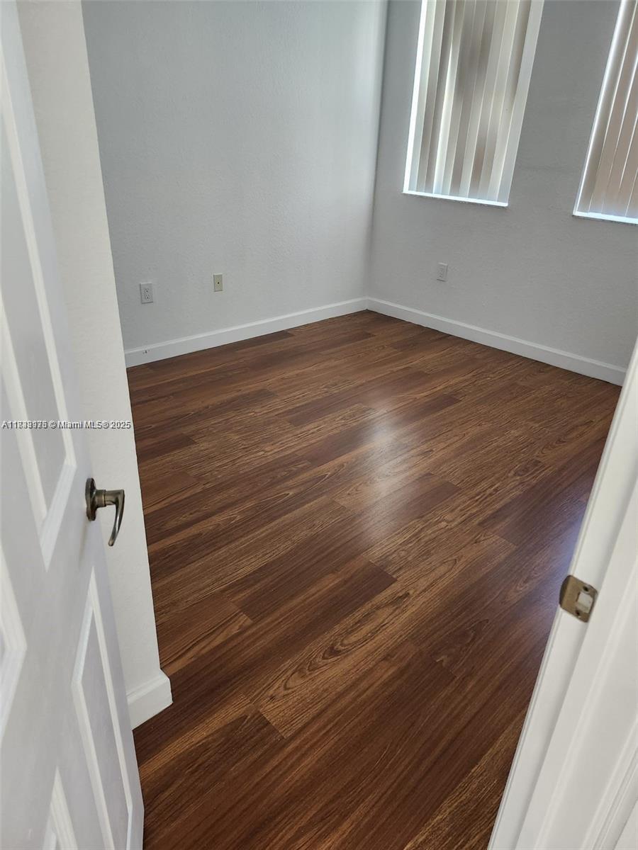 8465 NW 108th Path, Doral, Florida image 9