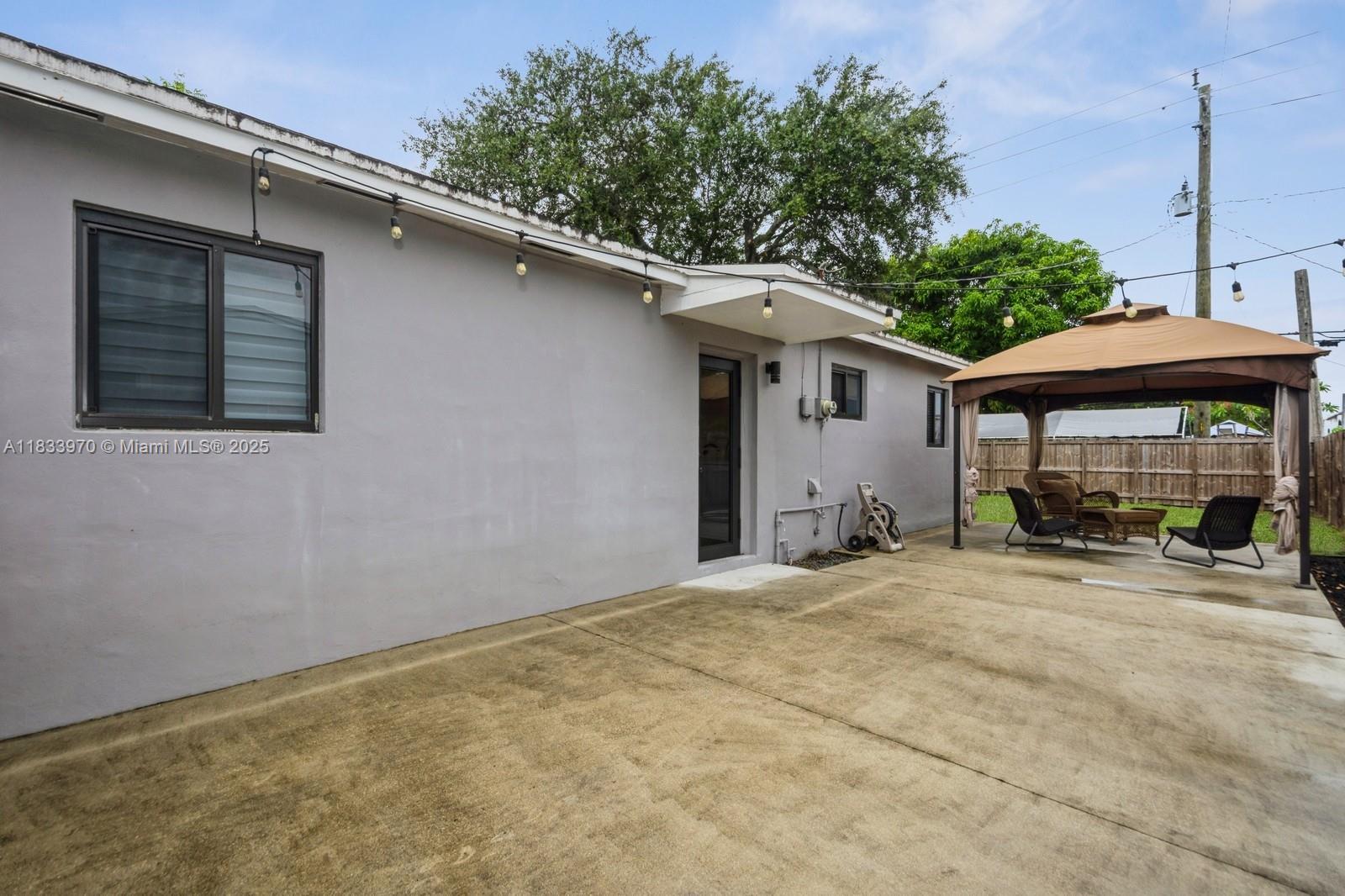 1530 N 69th Way, Hollywood, Florida image 25
