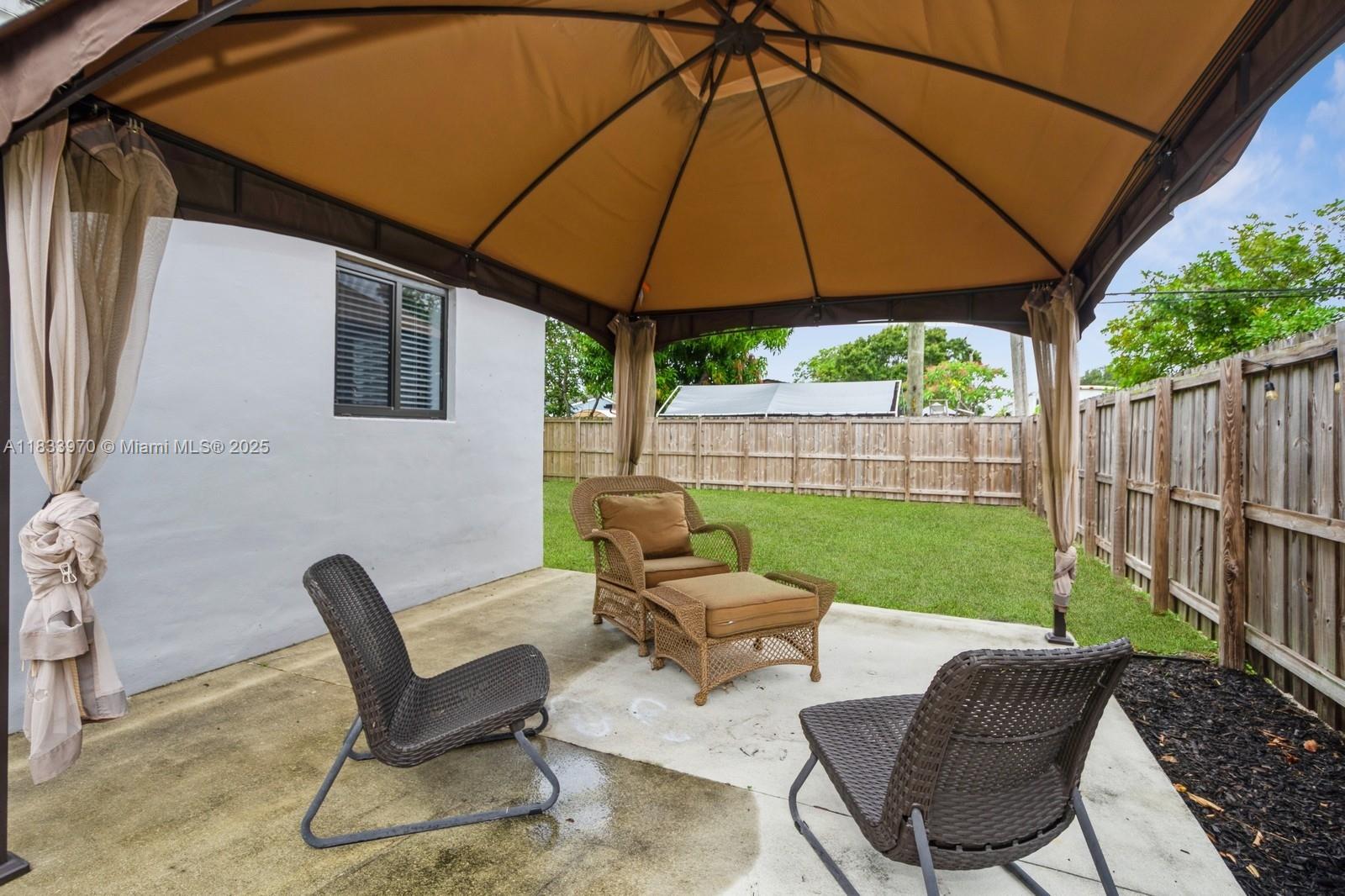 1530 N 69th Way, Hollywood, Florida image 26