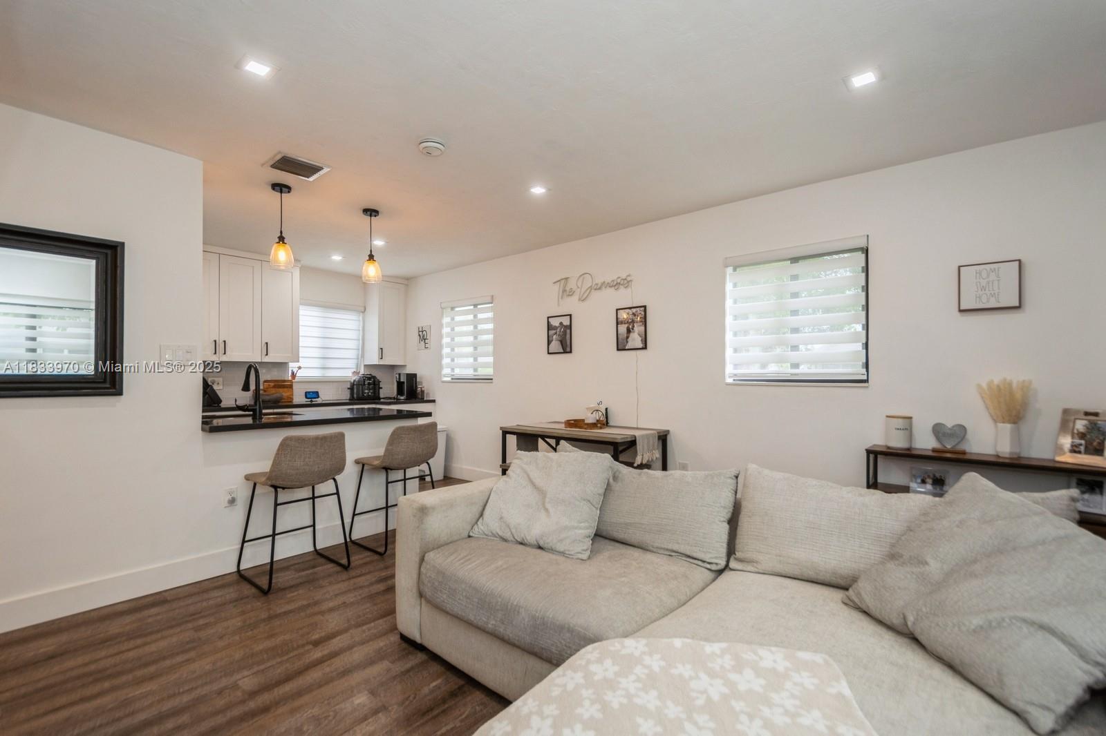 1530 N 69th Way, Hollywood, Florida image 6