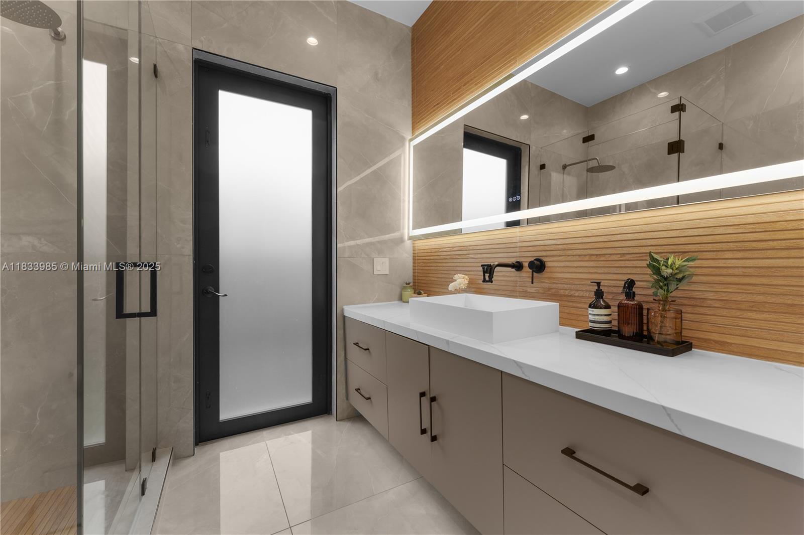 436 NE 10th Ave, Fort Lauderdale, Florida image 32