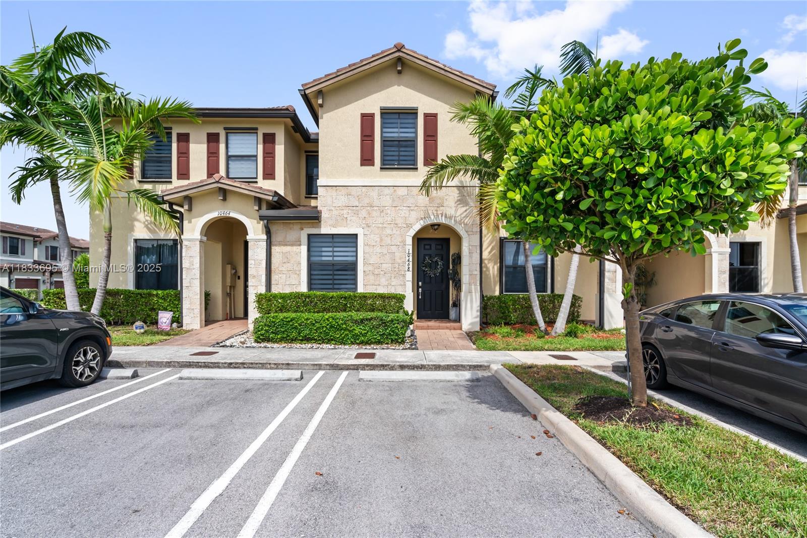 10468 W 33rd Ln, Hialeah, Florida image 2