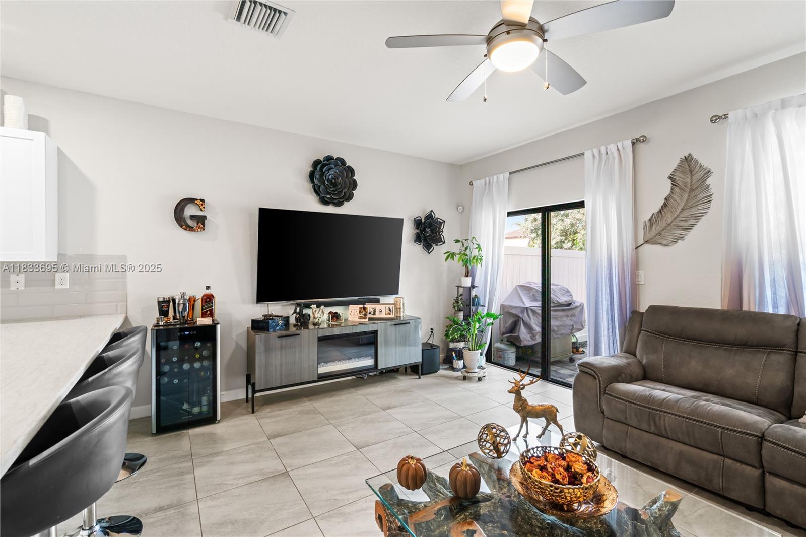 10468 W 33rd Ln, Hialeah, Florida image 22
