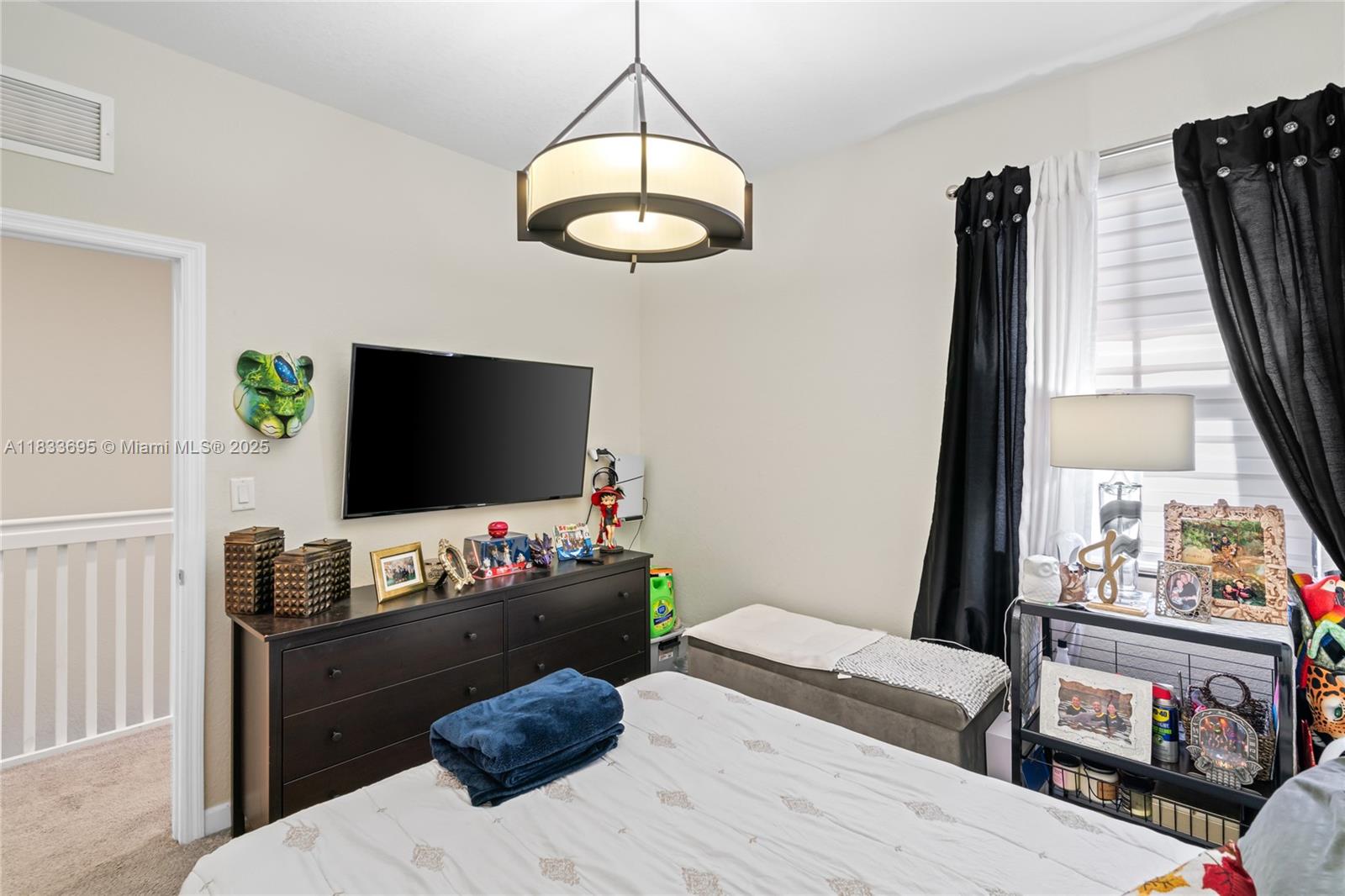 10468 W 33rd Ln, Hialeah, Florida image 40