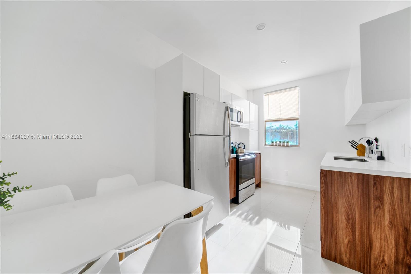 Property photo # 2