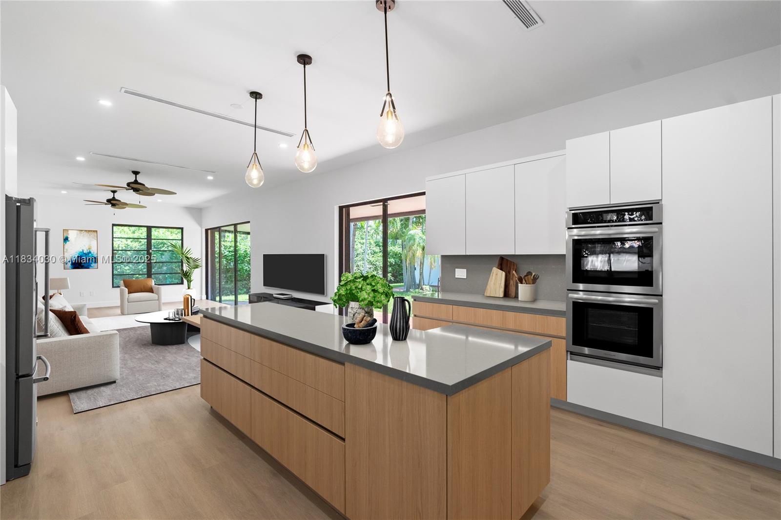101 Island Dr Key Biscayne, FL 33149