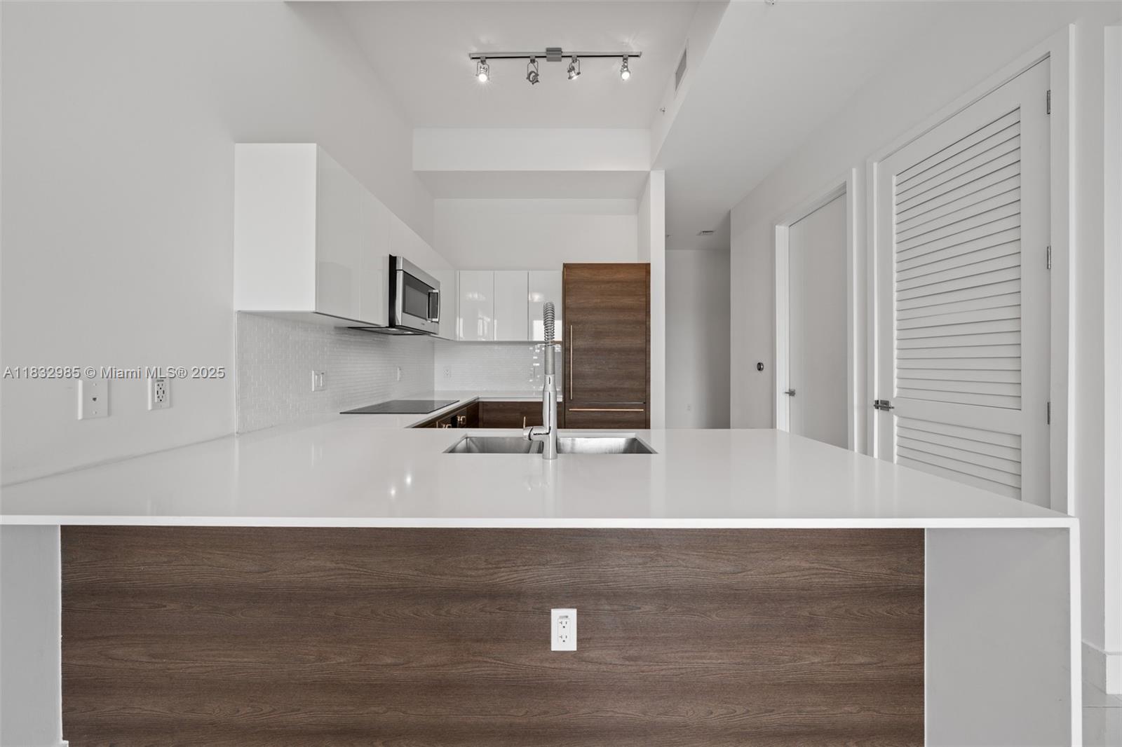 Property photo # 8
