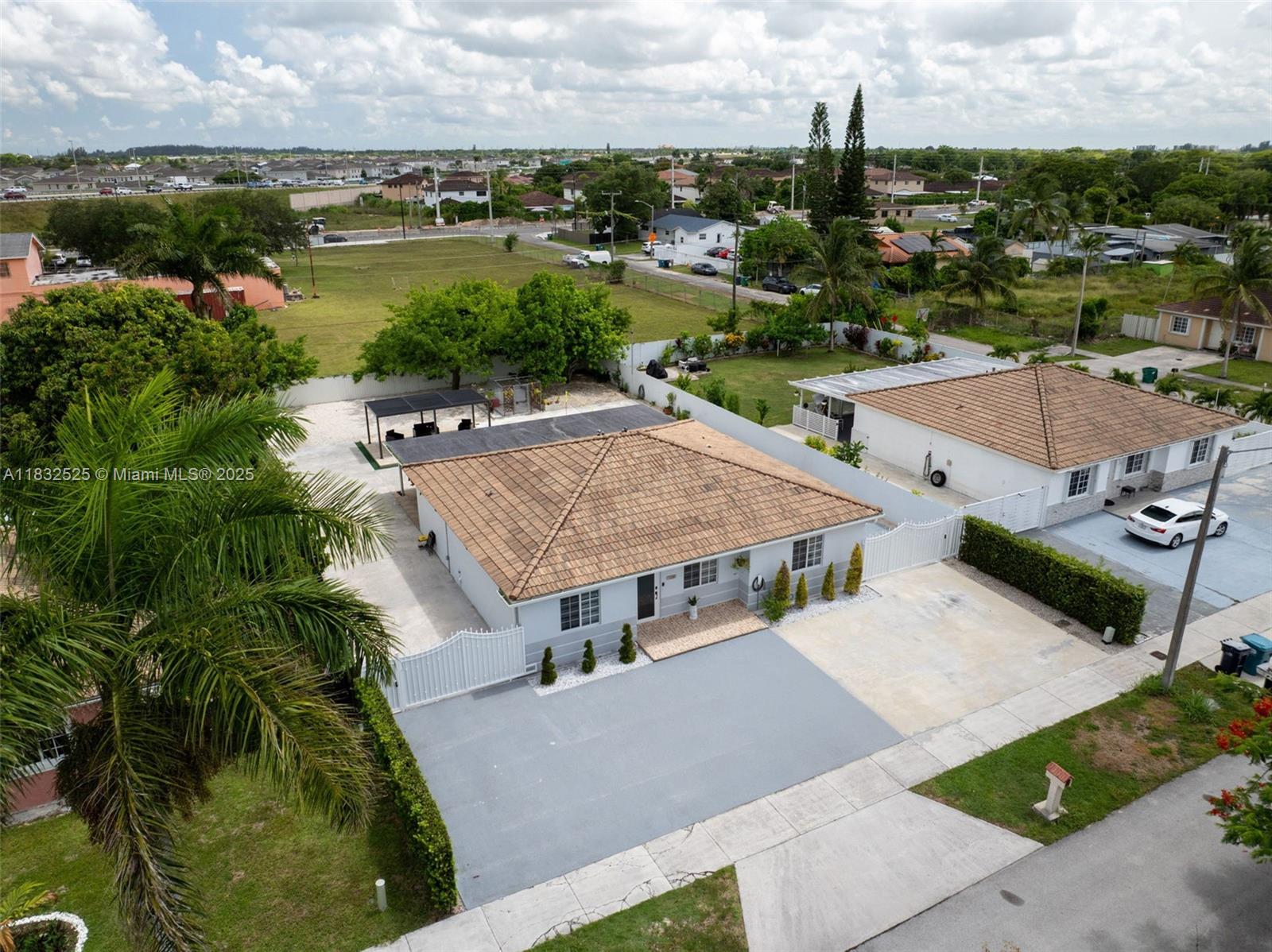 Residential, Homestead, Florida image 4