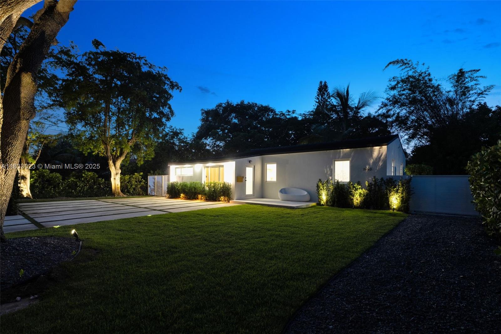 1003 NE 115 St, Biscayne Park, Florida image 4