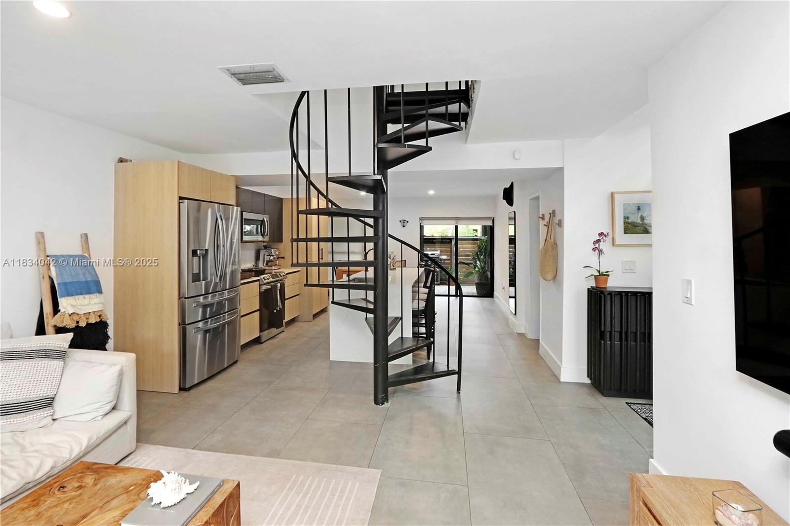 Property photo # 2