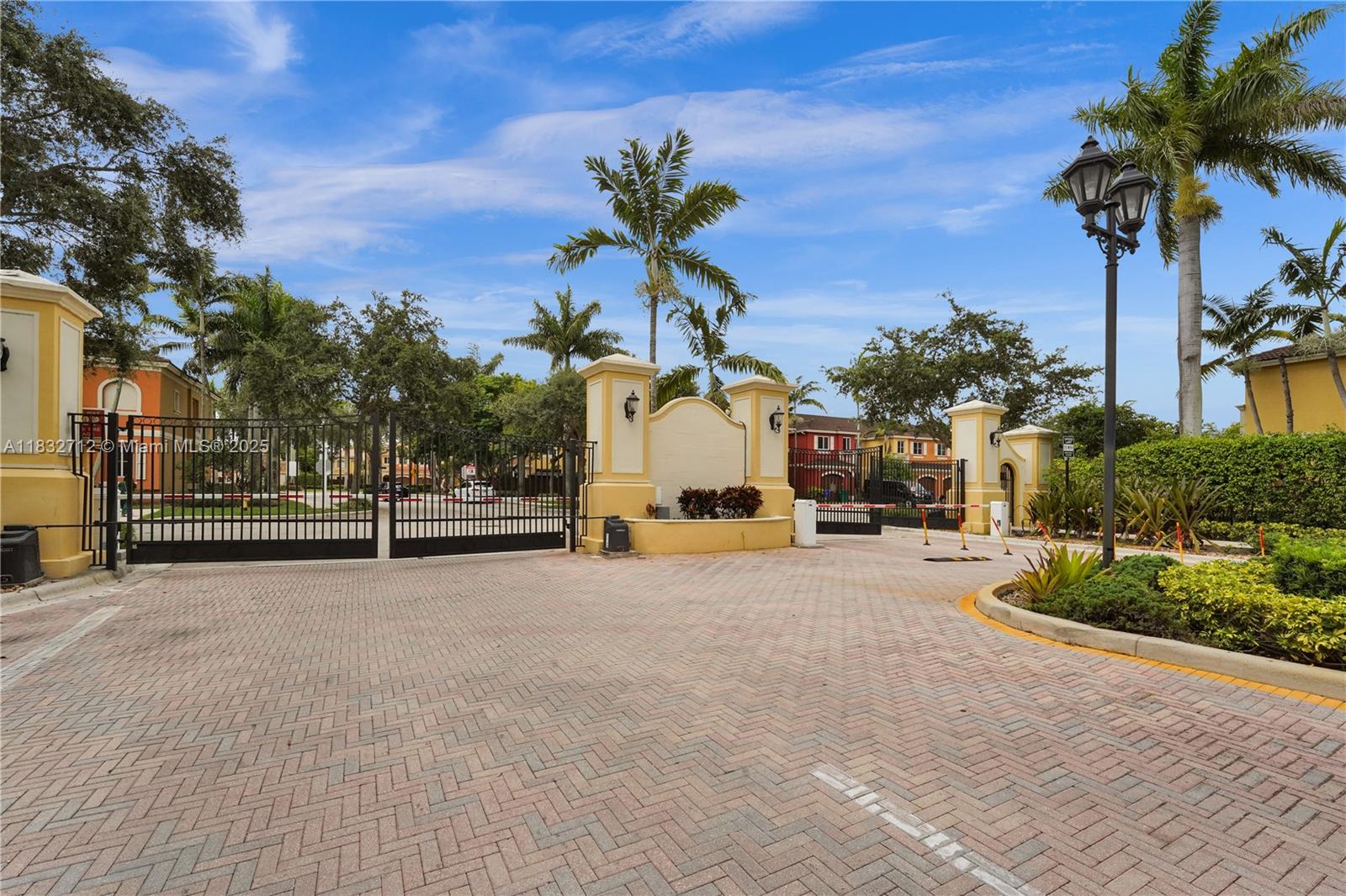 8993 SW 17th Ct, Miramar, Florida image 3