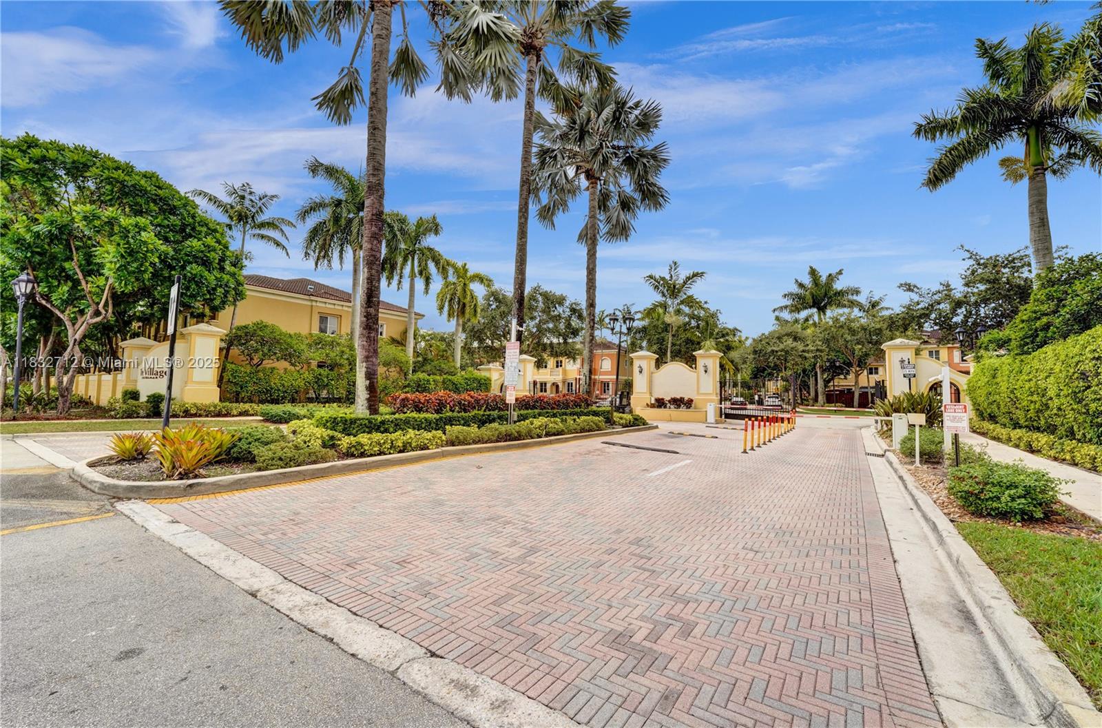 8993 SW 17th Ct, Miramar, Florida image 4