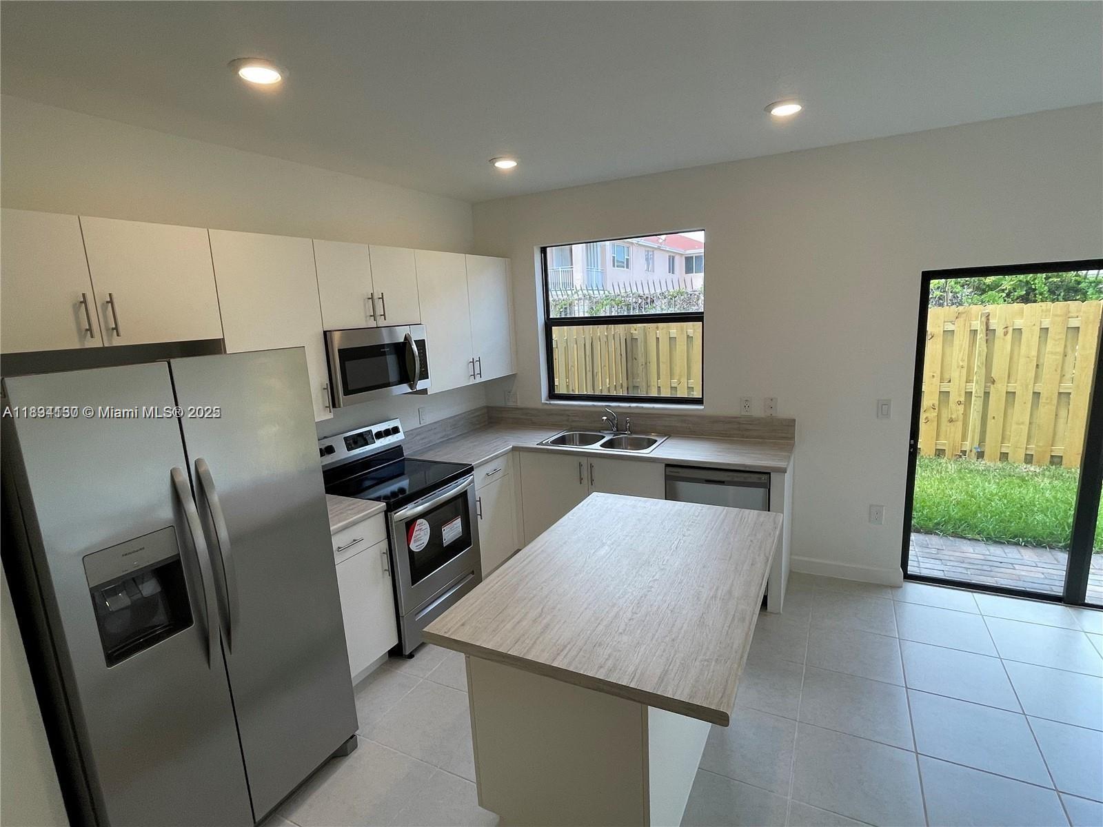 Property photo # 0