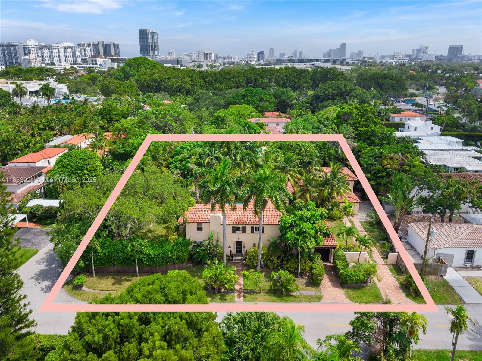 2880 FAIRGREEN DR, MIAMI BEACH, FL 33140  Photo 12