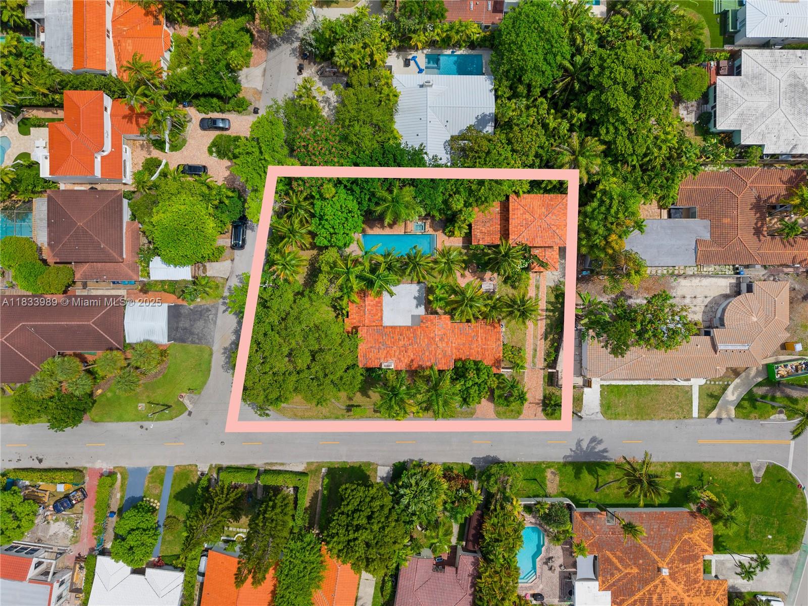 2880 Fairgreen Dr, Miami Beach, Florida image 13