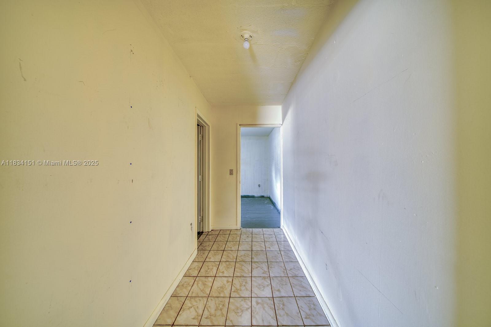 2,500 SF Flex Space For Rent In North Miami Beach