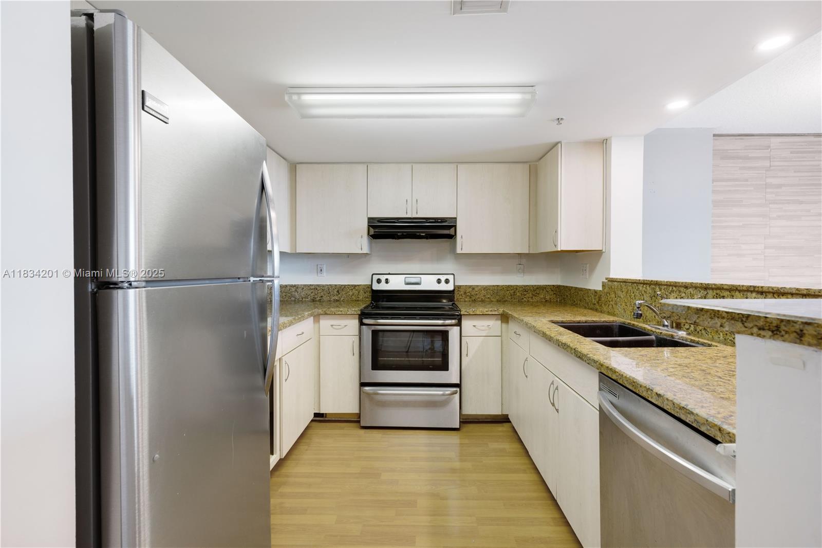 Property photo # 7