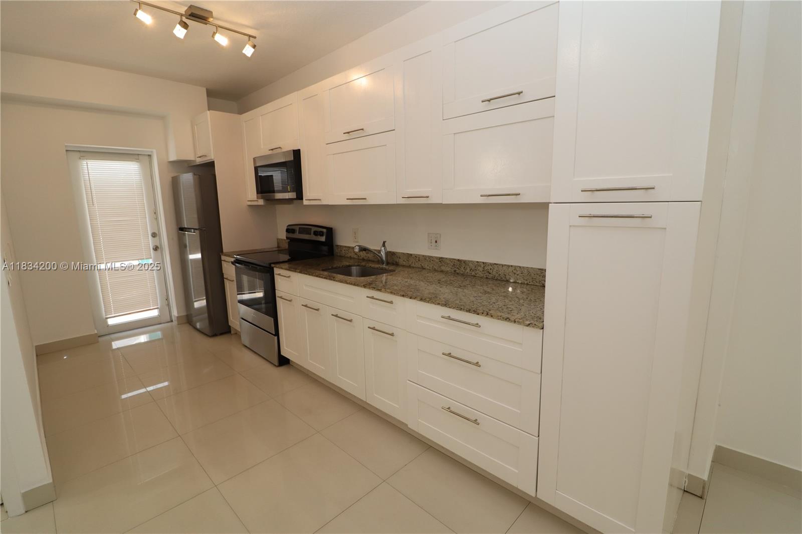 Property photo # 4
