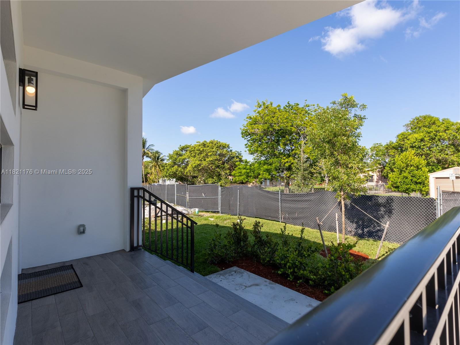 504 NW 15TH AVE, POMPANO BEACH, FL 33069  Photo 9