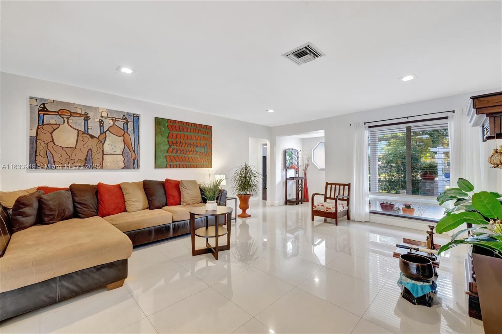 2261 NE 62ND ST, FORT LAUDERDALE, FL 33308  Photo 13