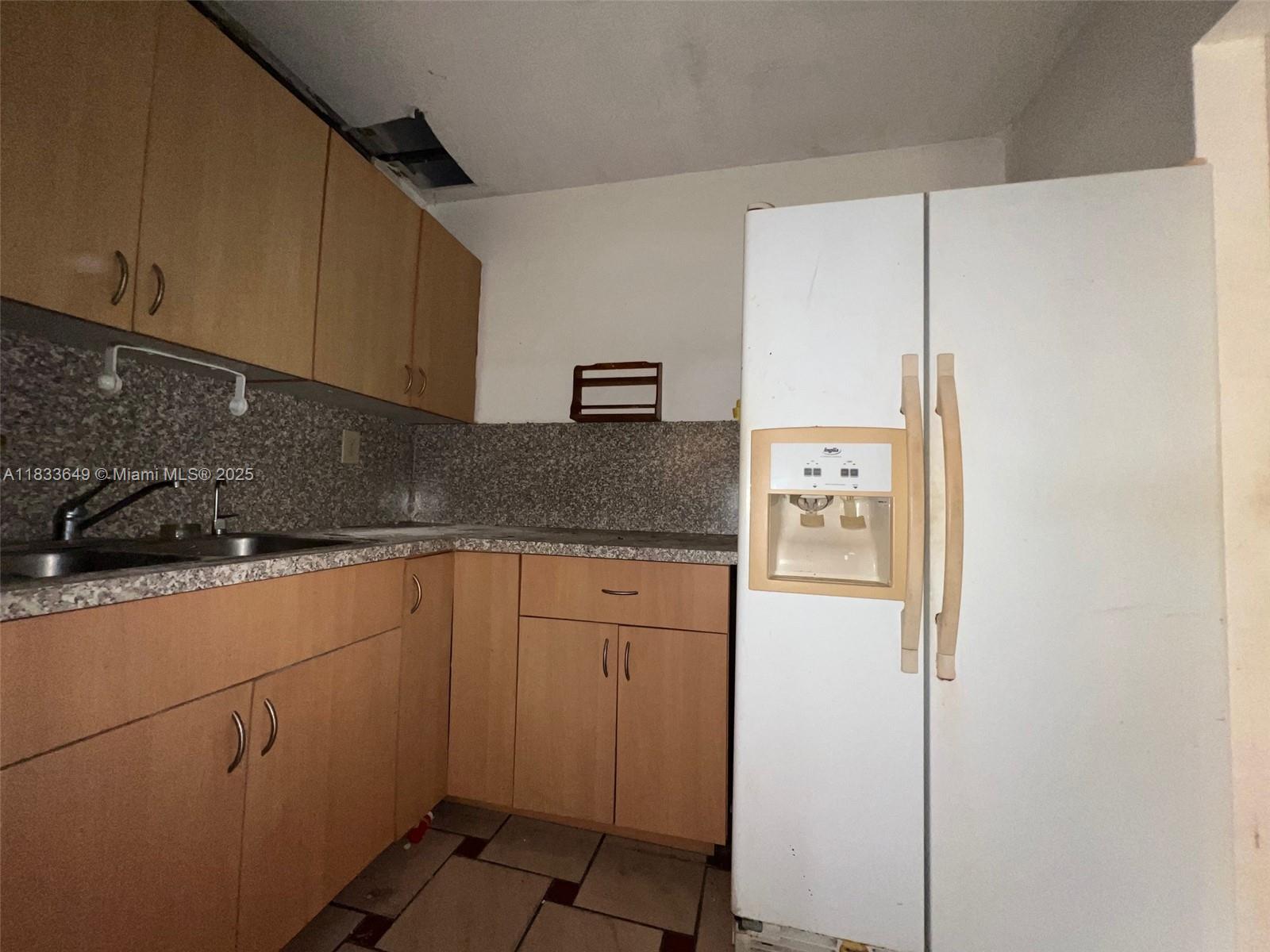 1555 W 44th Pl #103, Hialeah, Florida image 10