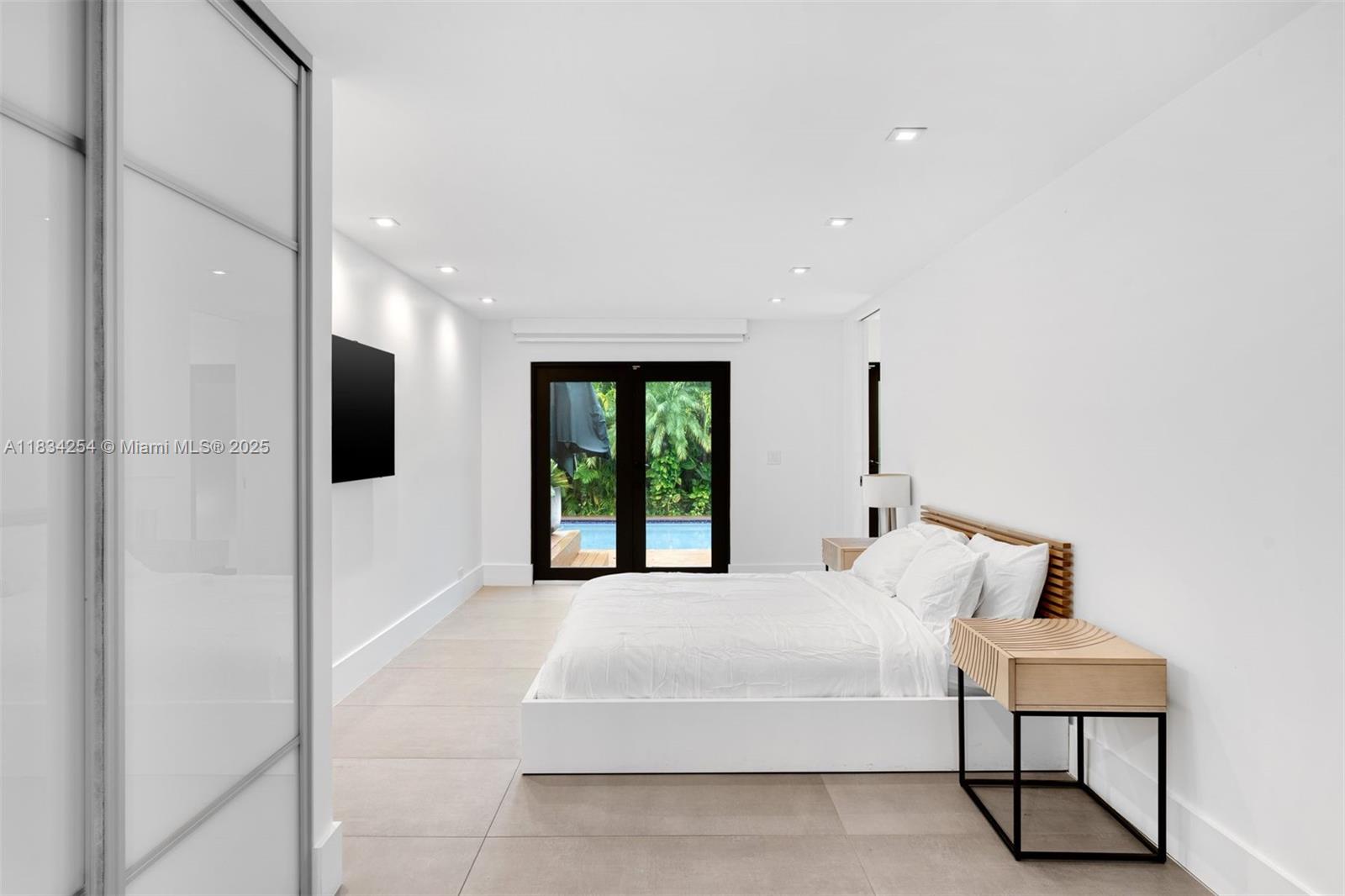 2815 REGATTA AVE, MIAMI BEACH, FL 33140  Photo 17