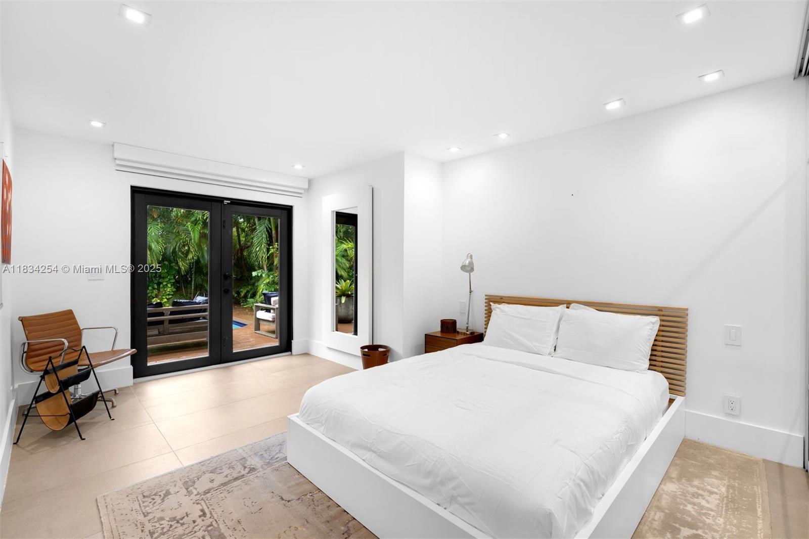 2815 REGATTA AVE, MIAMI BEACH, FL 33140  Photo 18