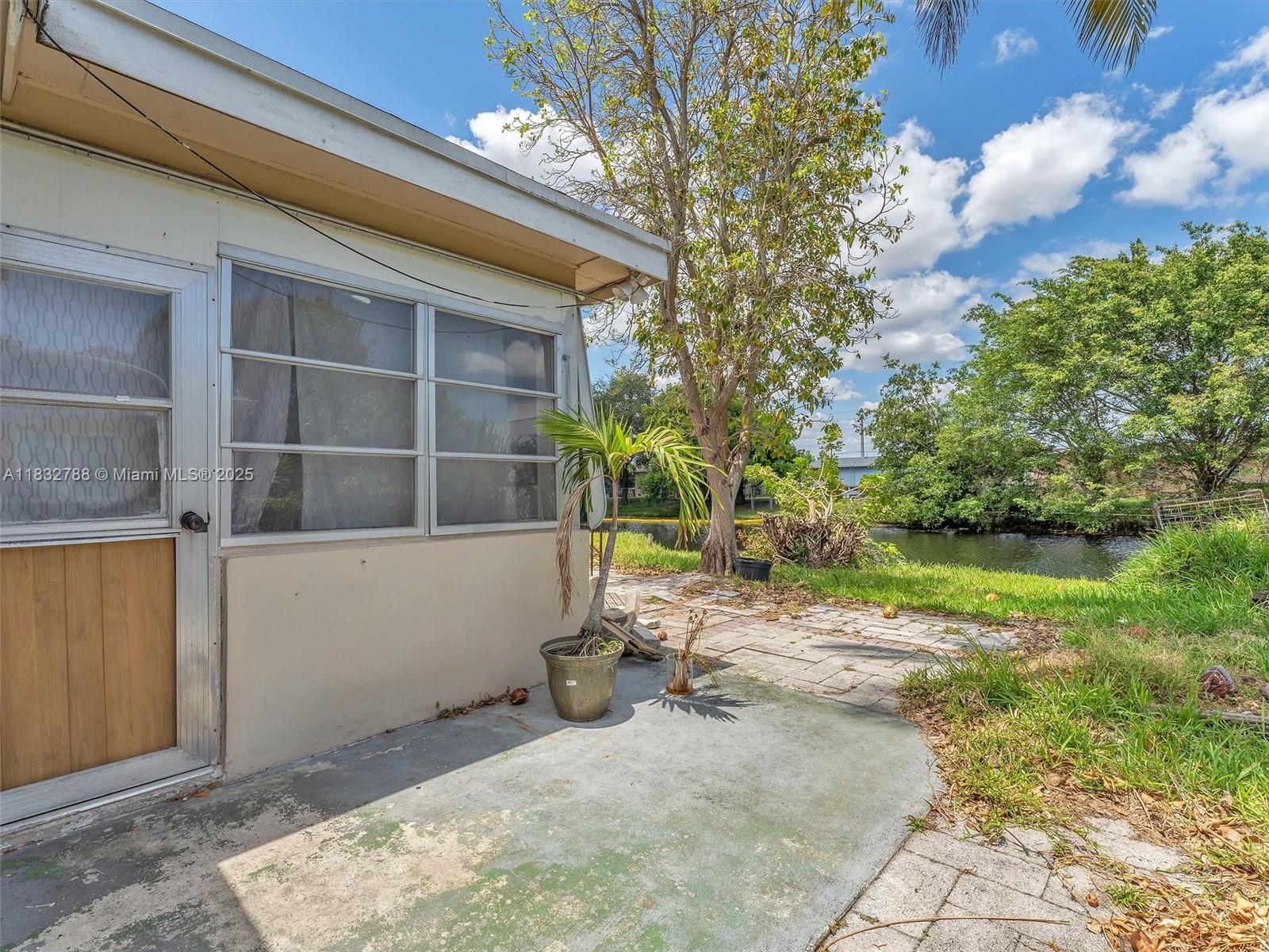 8363 NW 26th Pl, Sunrise, Florida image 26