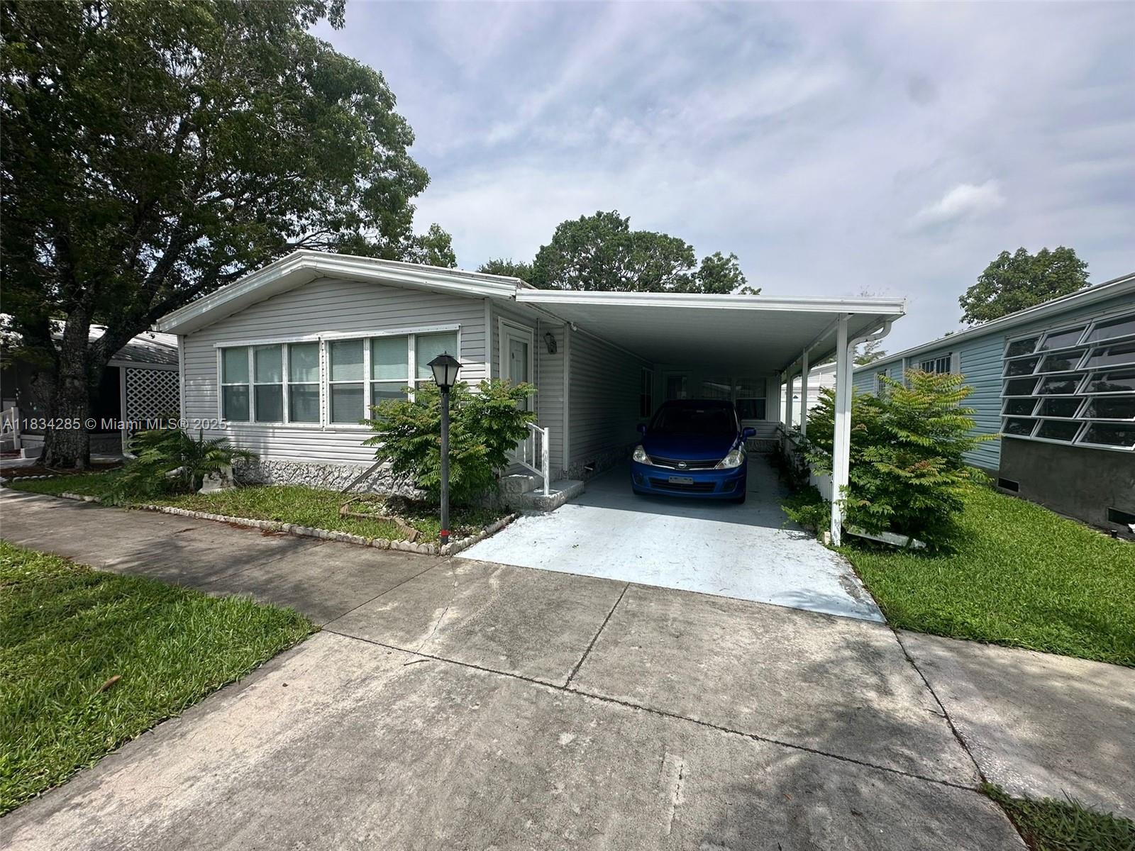 6571 NW 37th Ave, Coconut Creek, Florida image 1