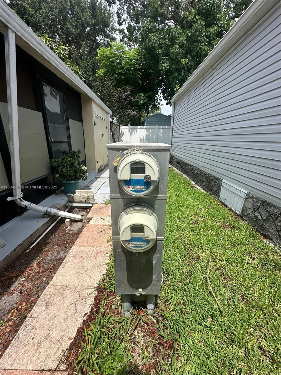 6571 NW 37th Ave, Coconut Creek, Florida image 35