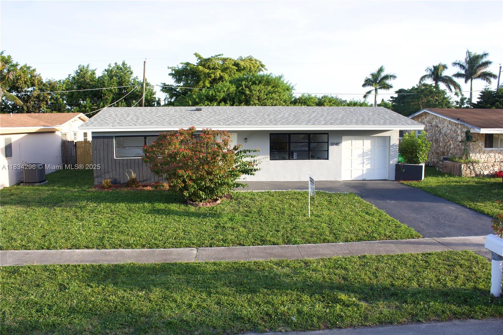 9040 NW 26th Place Sunrise Golf Village, Sunrise, Florida image 2
