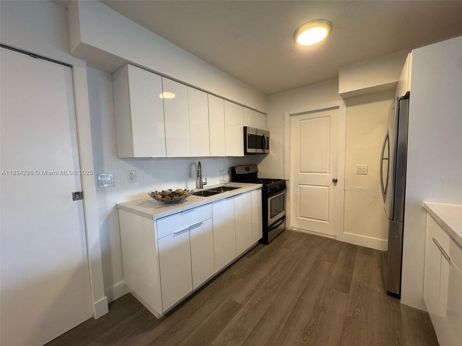 9040 NW 26th Place Sunrise Golf Village, Sunrise, Florida image 6