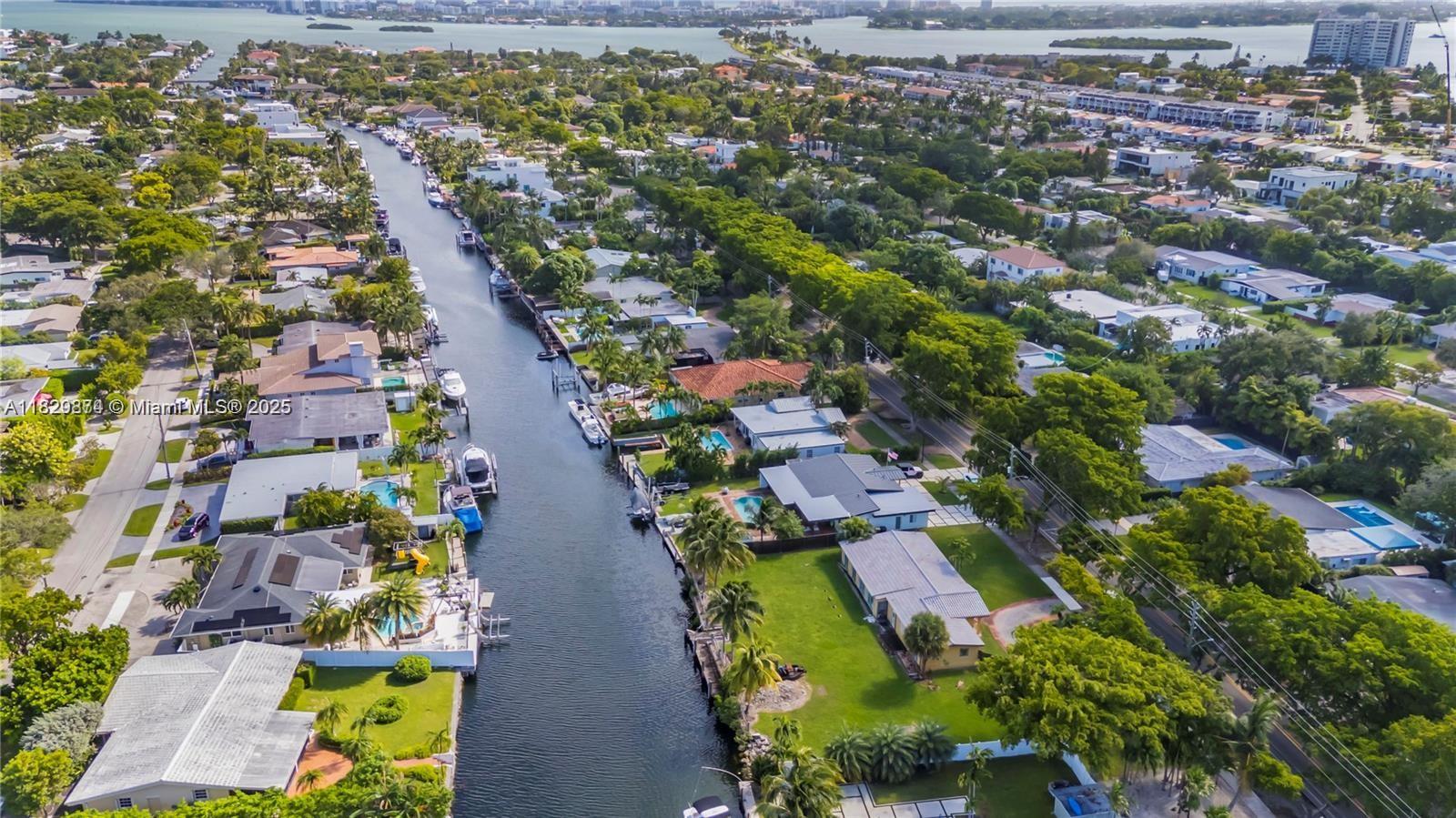 1865 KEYSTONE BL, NORTH MIAMI, FL 33181  Photo 2