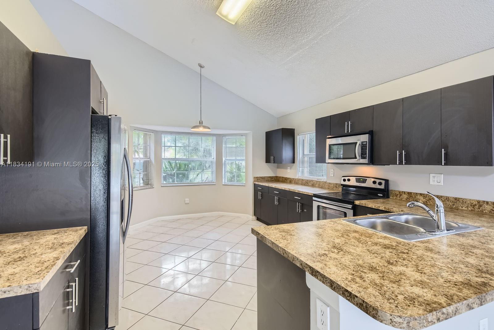 12700 SW 18th St, Miramar, Florida image 10