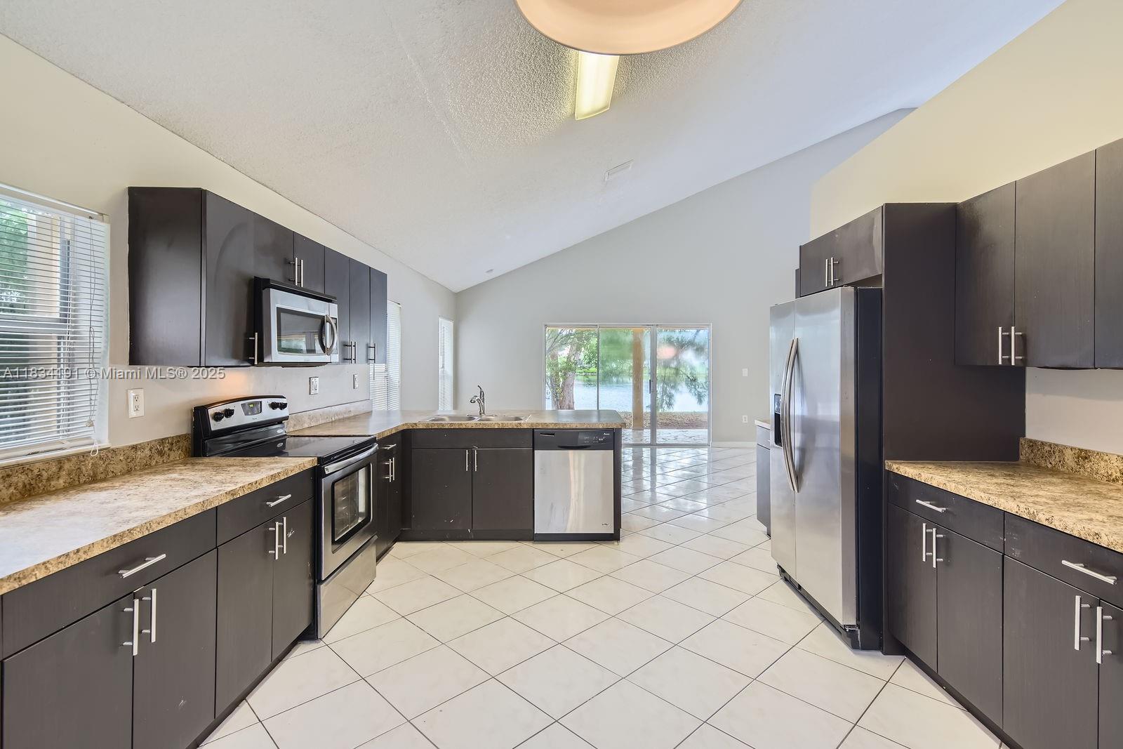 12700 SW 18th St, Miramar, Florida image 4