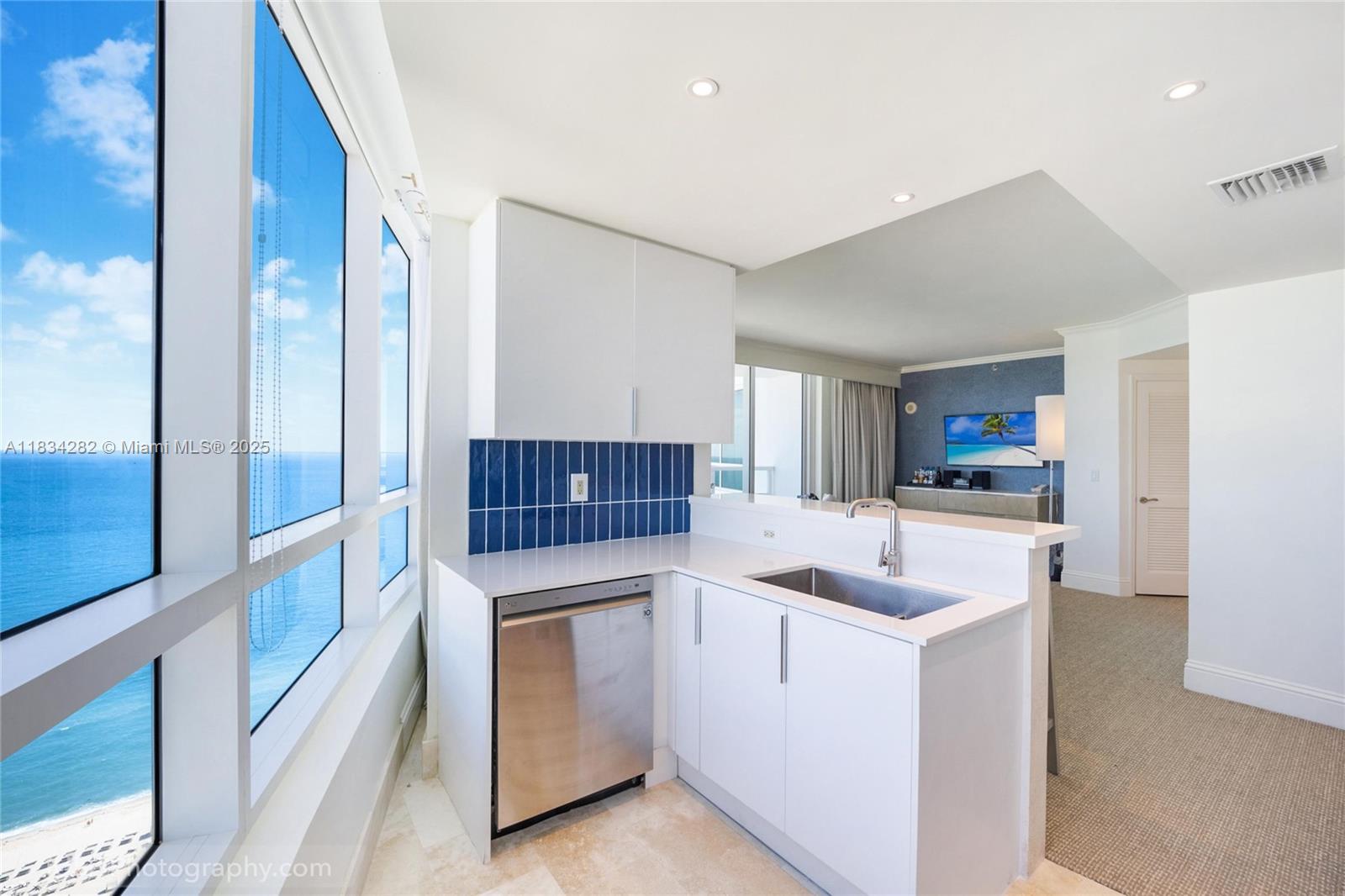 4401 COLLINS AVE #3603, MIAMI BEACH, FL 33140  Photo 6