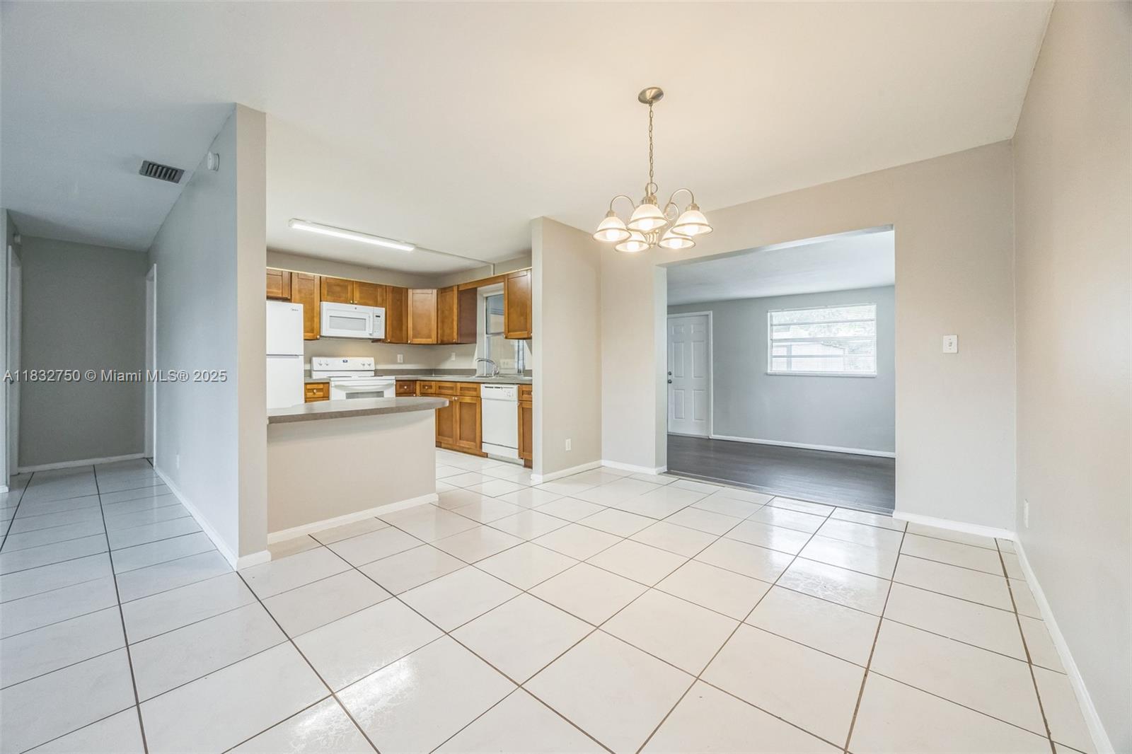 4931 NW 13th St, Lauderhill, Florida image 3