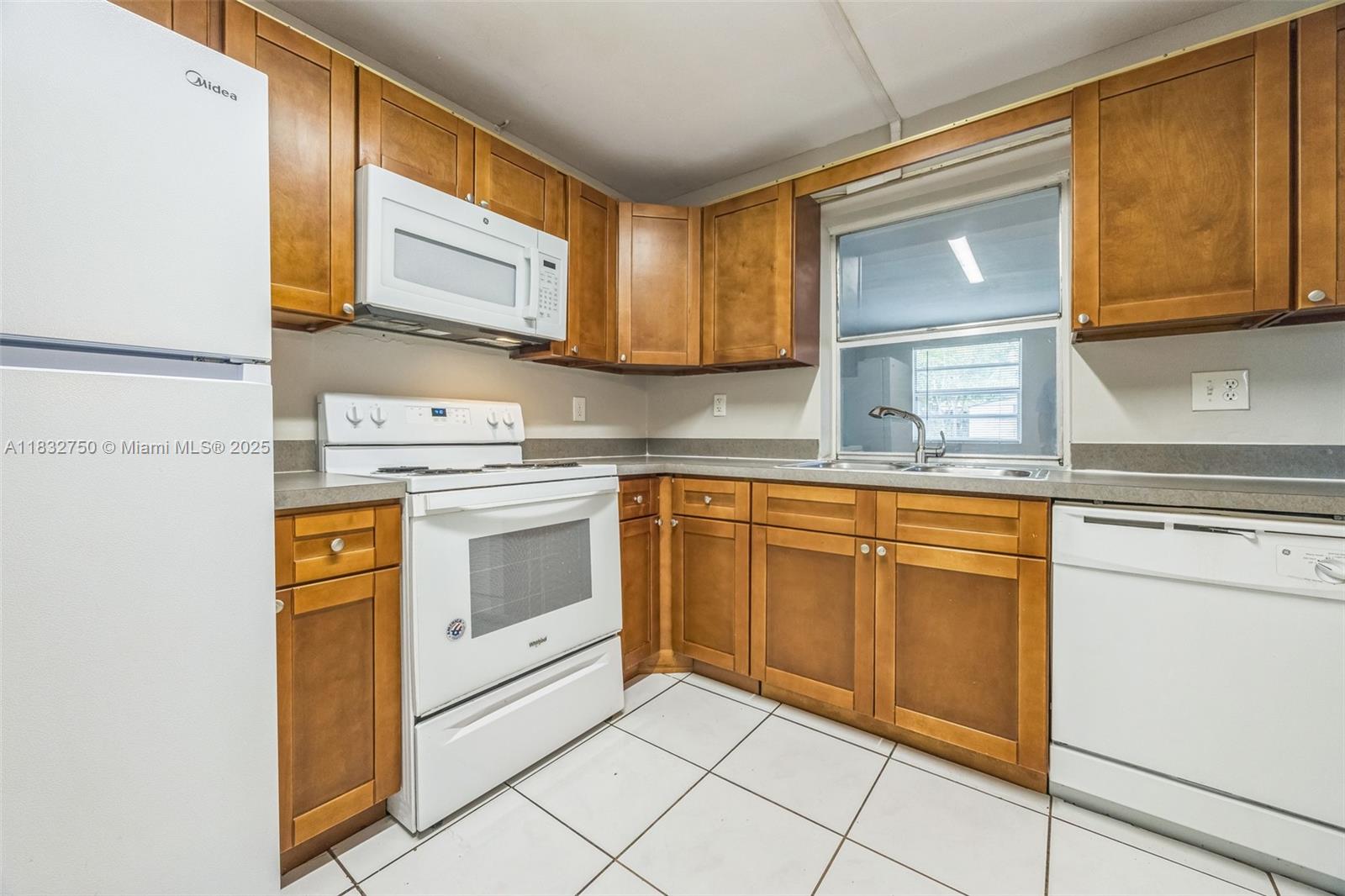 4931 NW 13th St, Lauderhill, Florida image 6