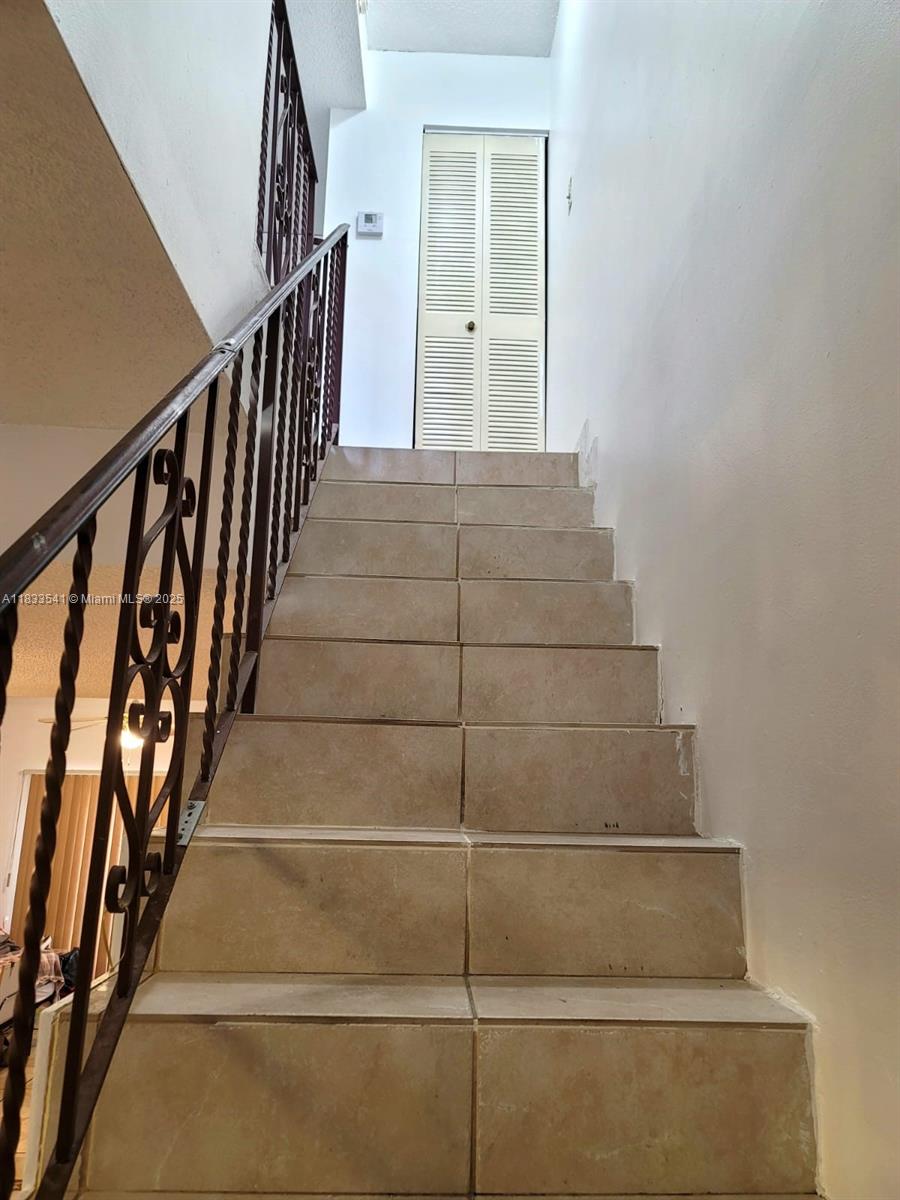 11 Olive Dr #J, Hialeah, Florida image 13