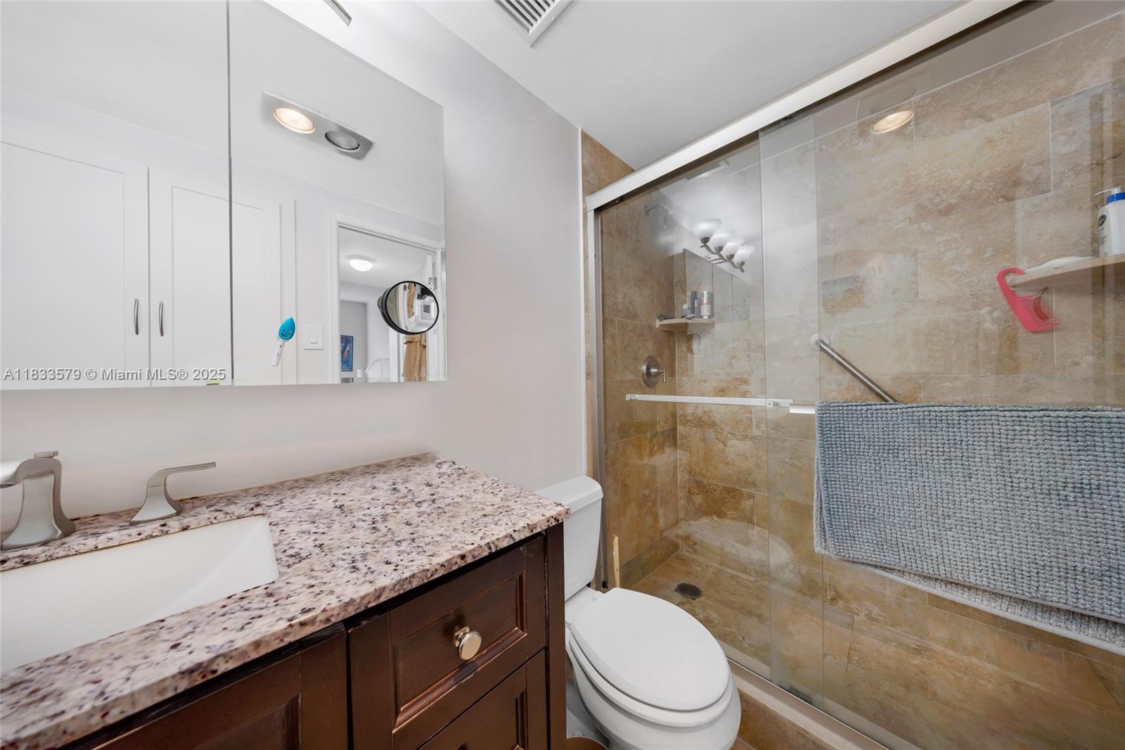 4330 Hillcrest Dr #104, Hollywood, Florida image 17
