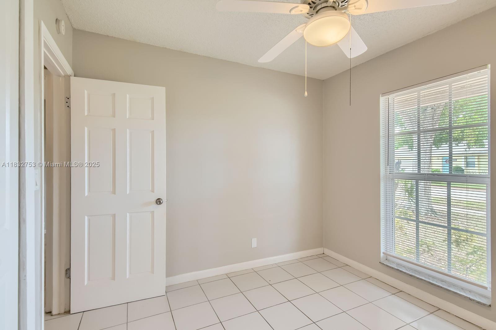 11035 NW 27th St, Sunrise, Florida image 21