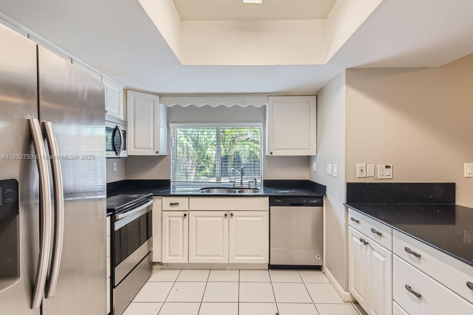11035 NW 27th St, Sunrise, Florida image 9