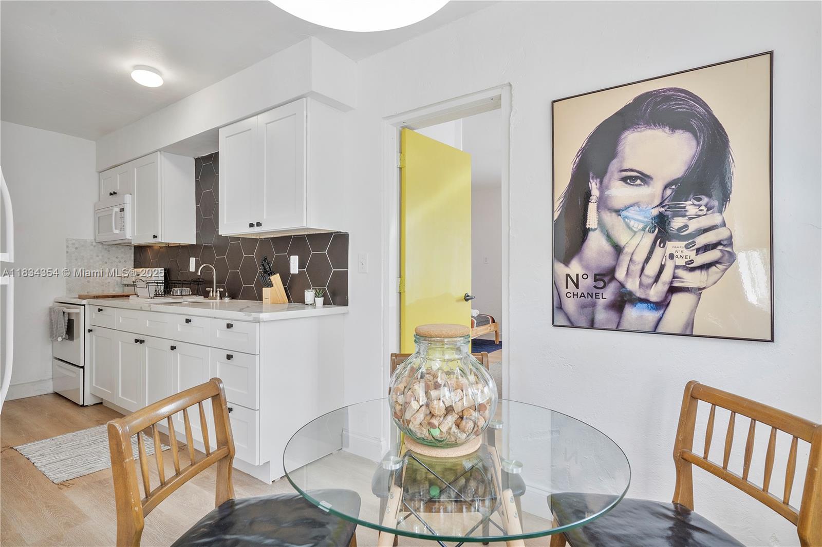 2380 NE 137th St, North Miami Beach, Florida image 12