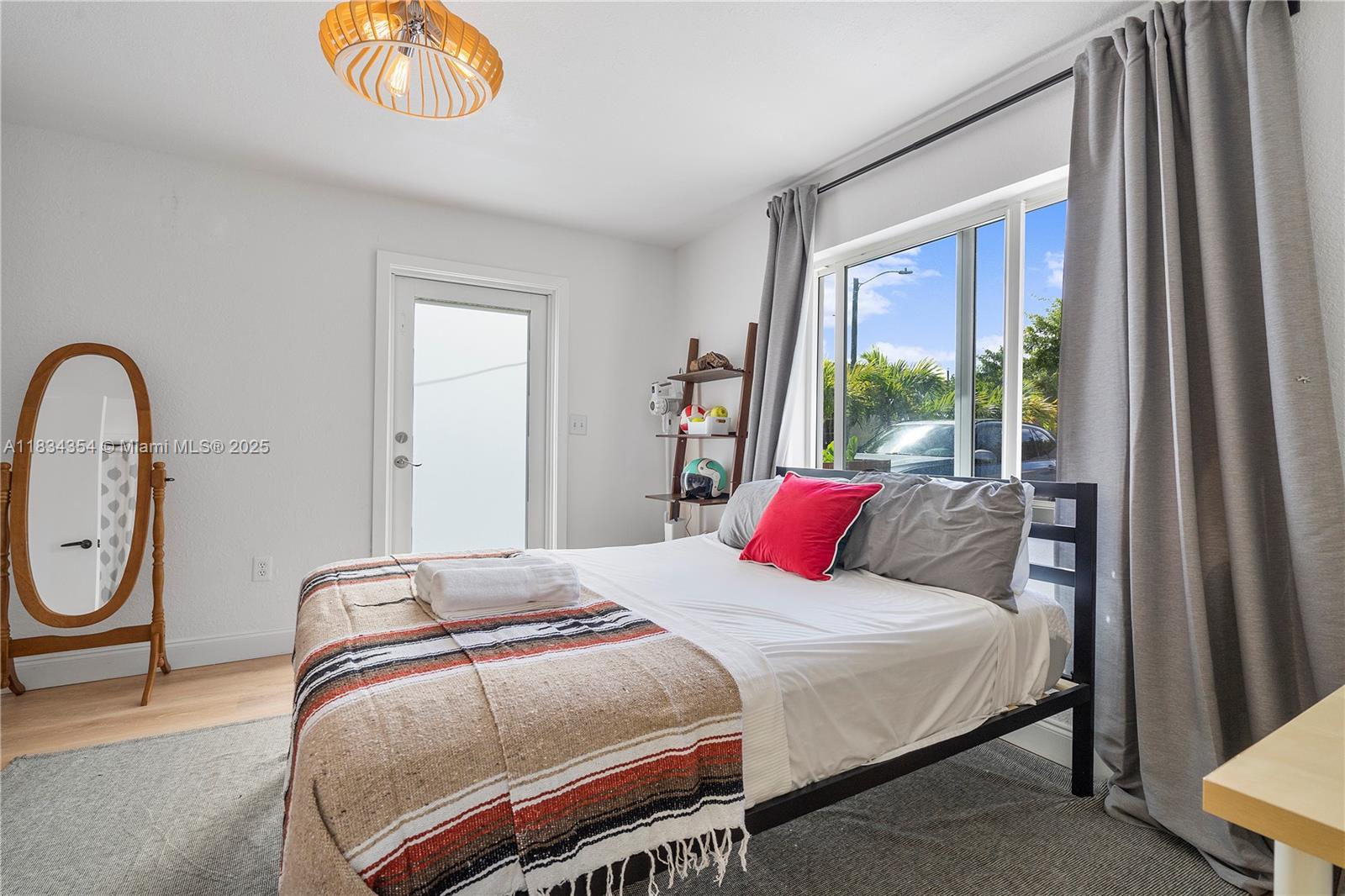 2380 NE 137th St, North Miami Beach, Florida image 20