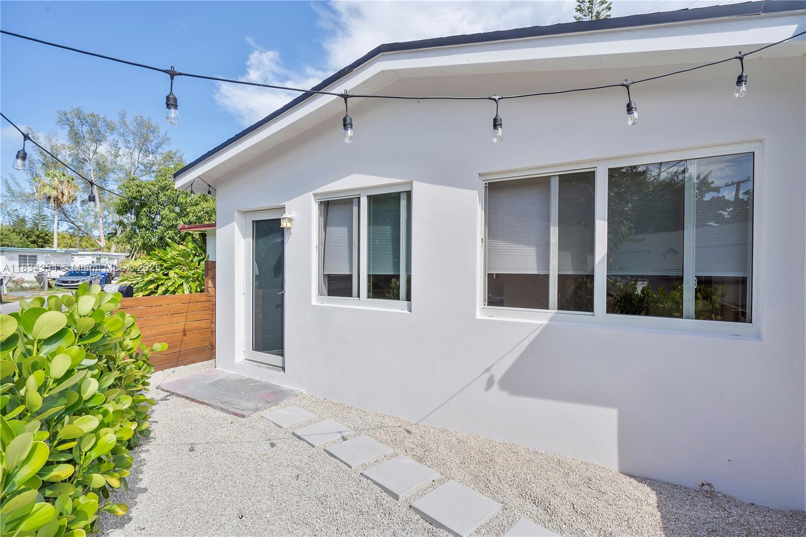 2380 NE 137th St, North Miami Beach, Florida image 7