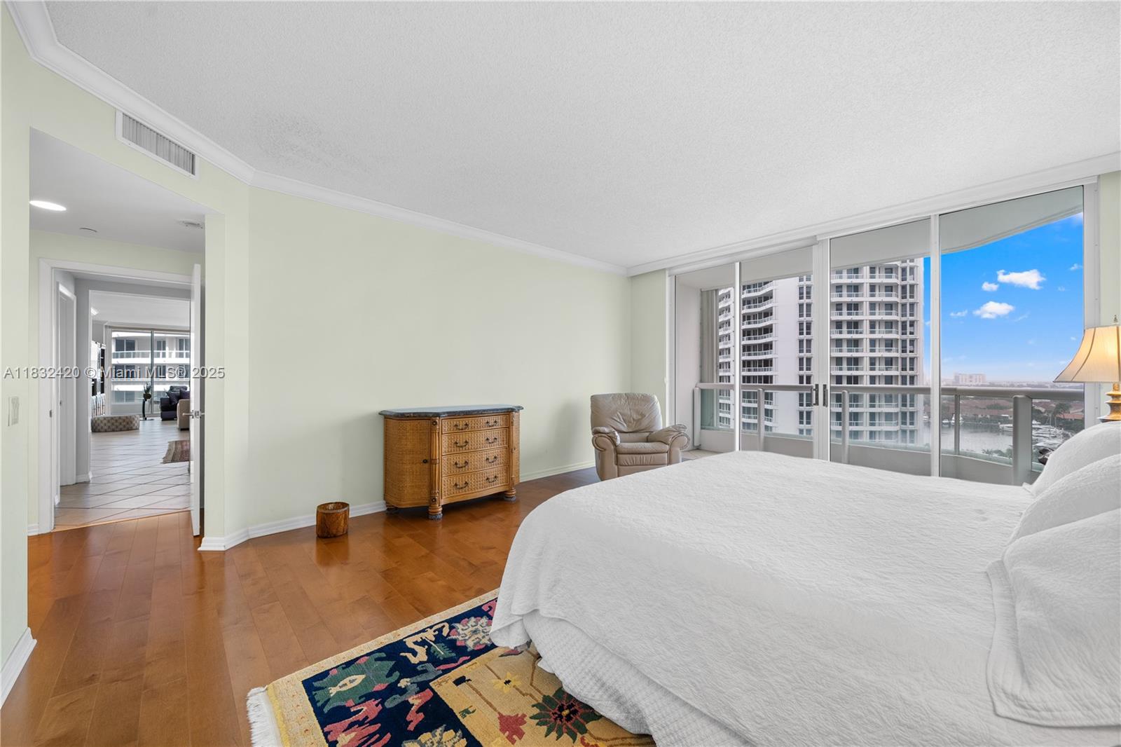 21150 NE 38TH AVENUE #1202, AVENTURA, FL 33180  Photo 2