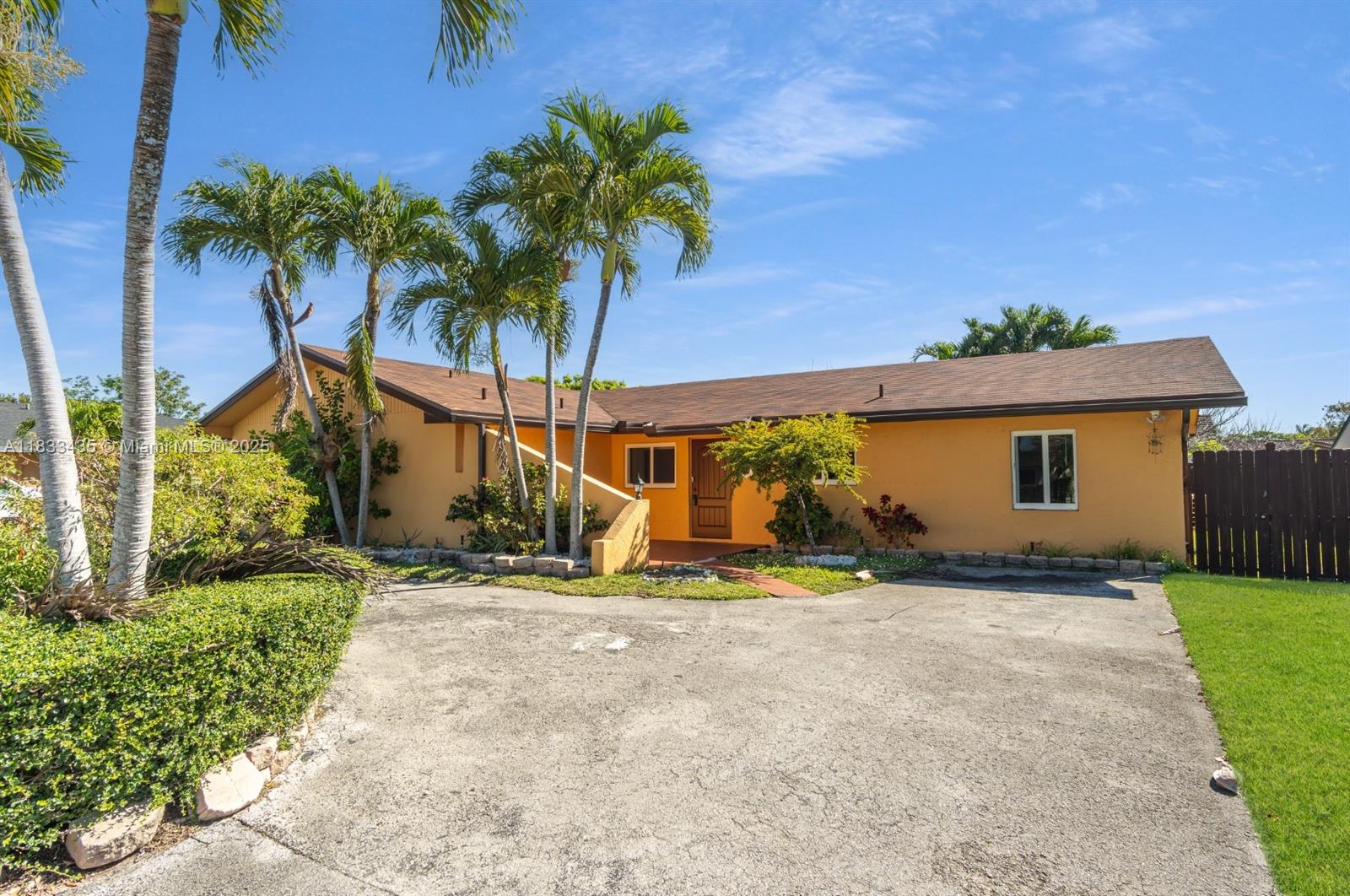 6525 SW 107th Ave, Miami, Florida image 1