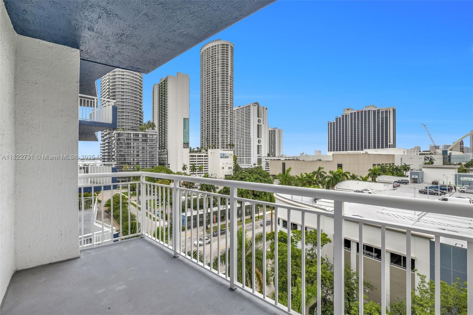 275 NE 18th St #706, Miami, Florida image 8