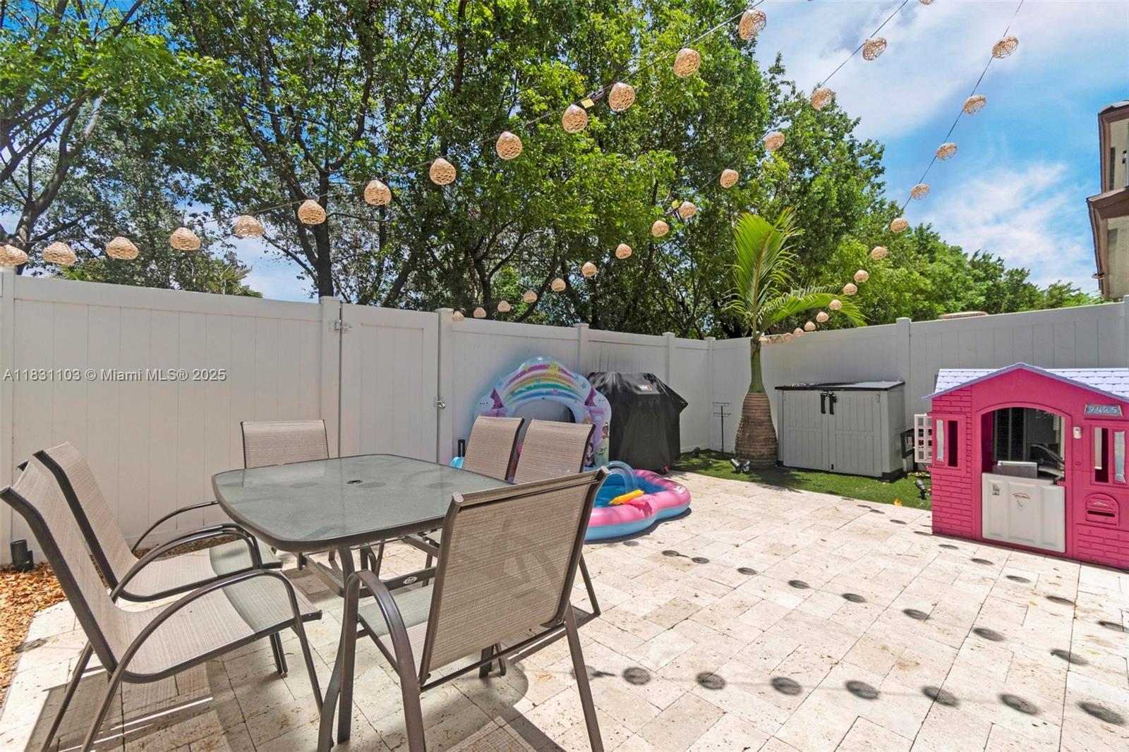 10021 W 32nd Ln, Hialeah, Florida image 32